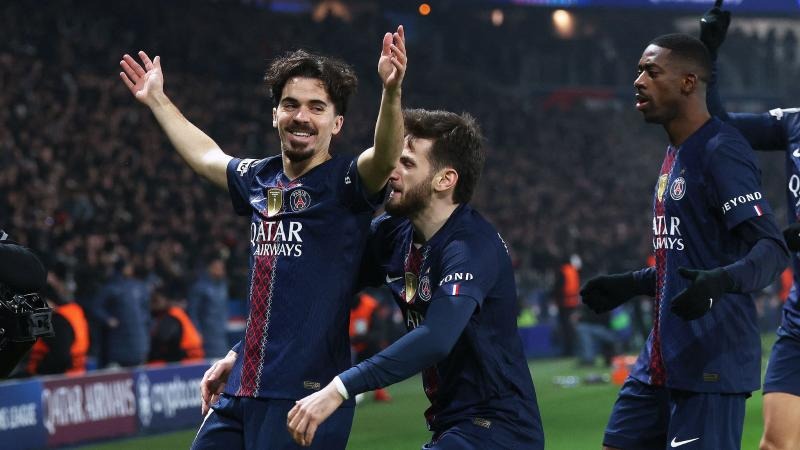 拜仁剑指沃尔夫斯堡 德甲前15轮打进55球